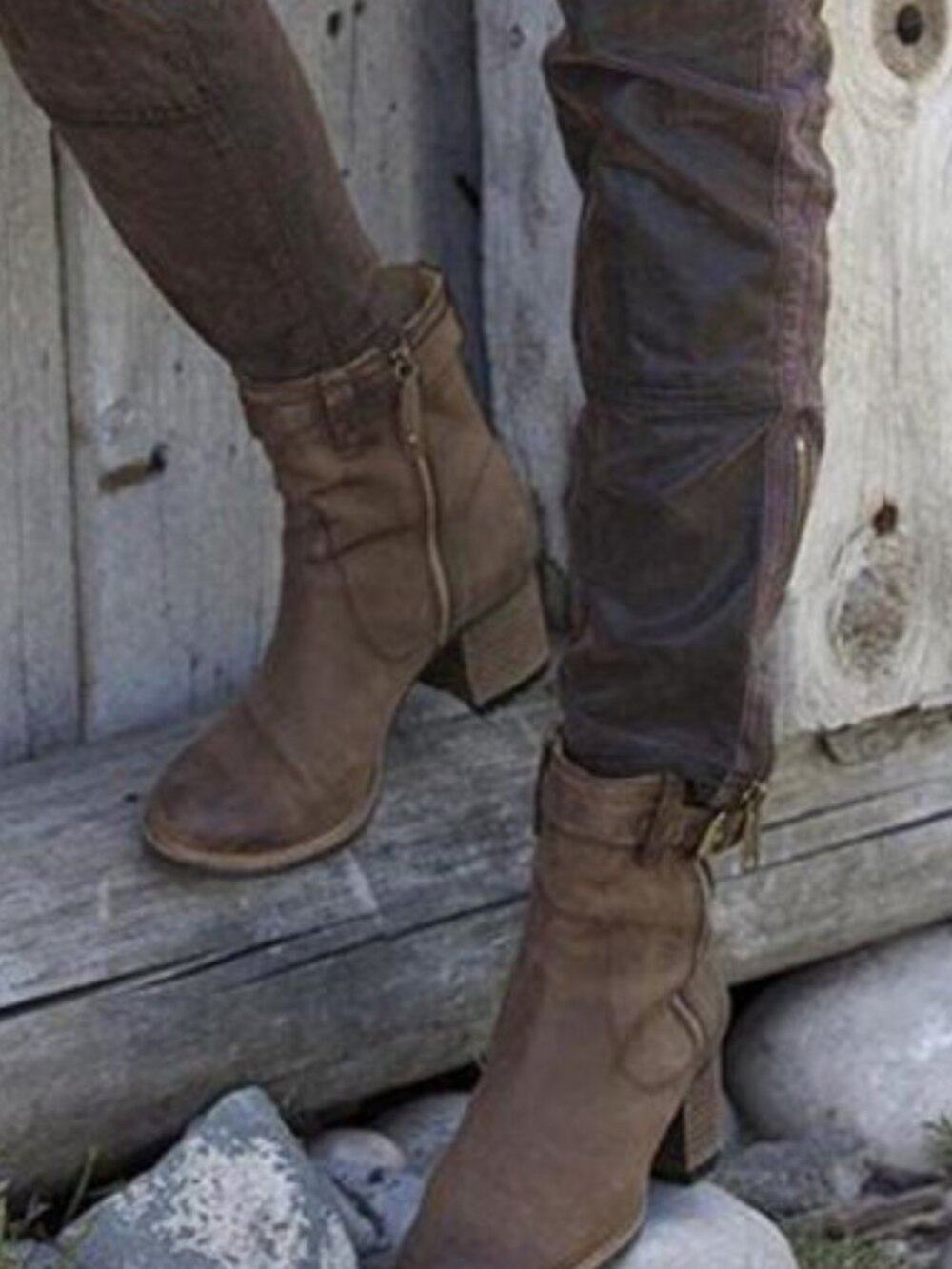 Trask Madison Harness Buckle Boots Suede Lug Sole Heel Booties Gray Size 6.5 NEW